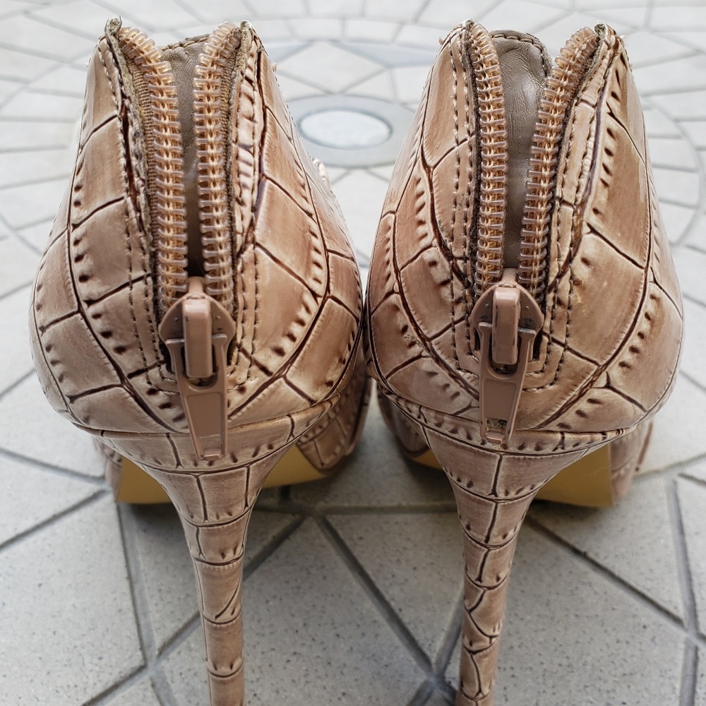 *SOLD* Steve Madden P-Jazzi CrissCross Platform - Picture 7 of 8